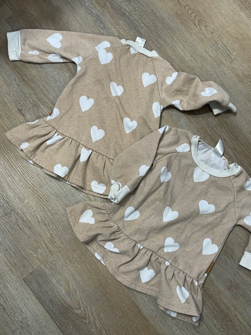 Kids Heart Ruffle Hem Twin dresses- Cream/pink & white Hearts - Picture 4 of 4